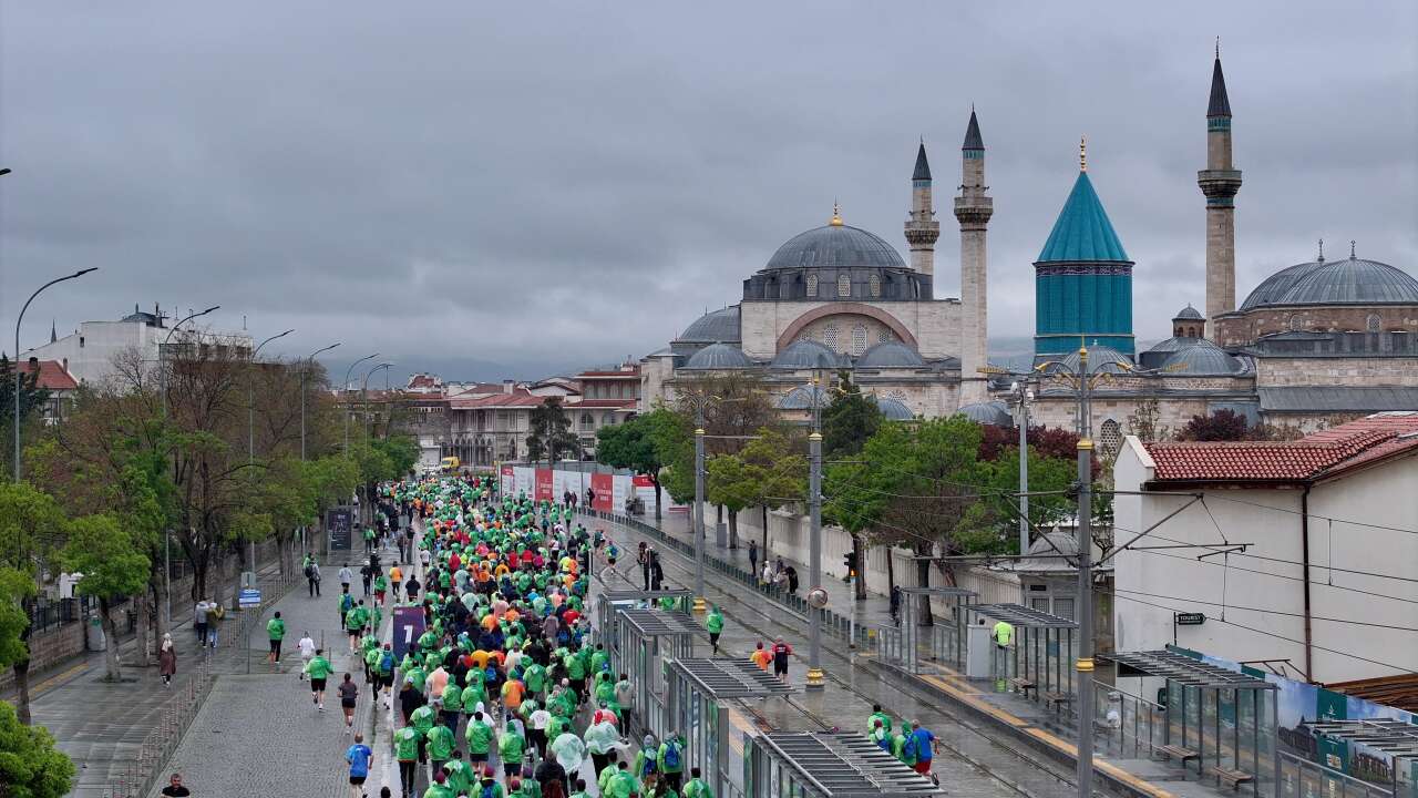 Binlerce kişi iyilik için Konya’da koştu 21